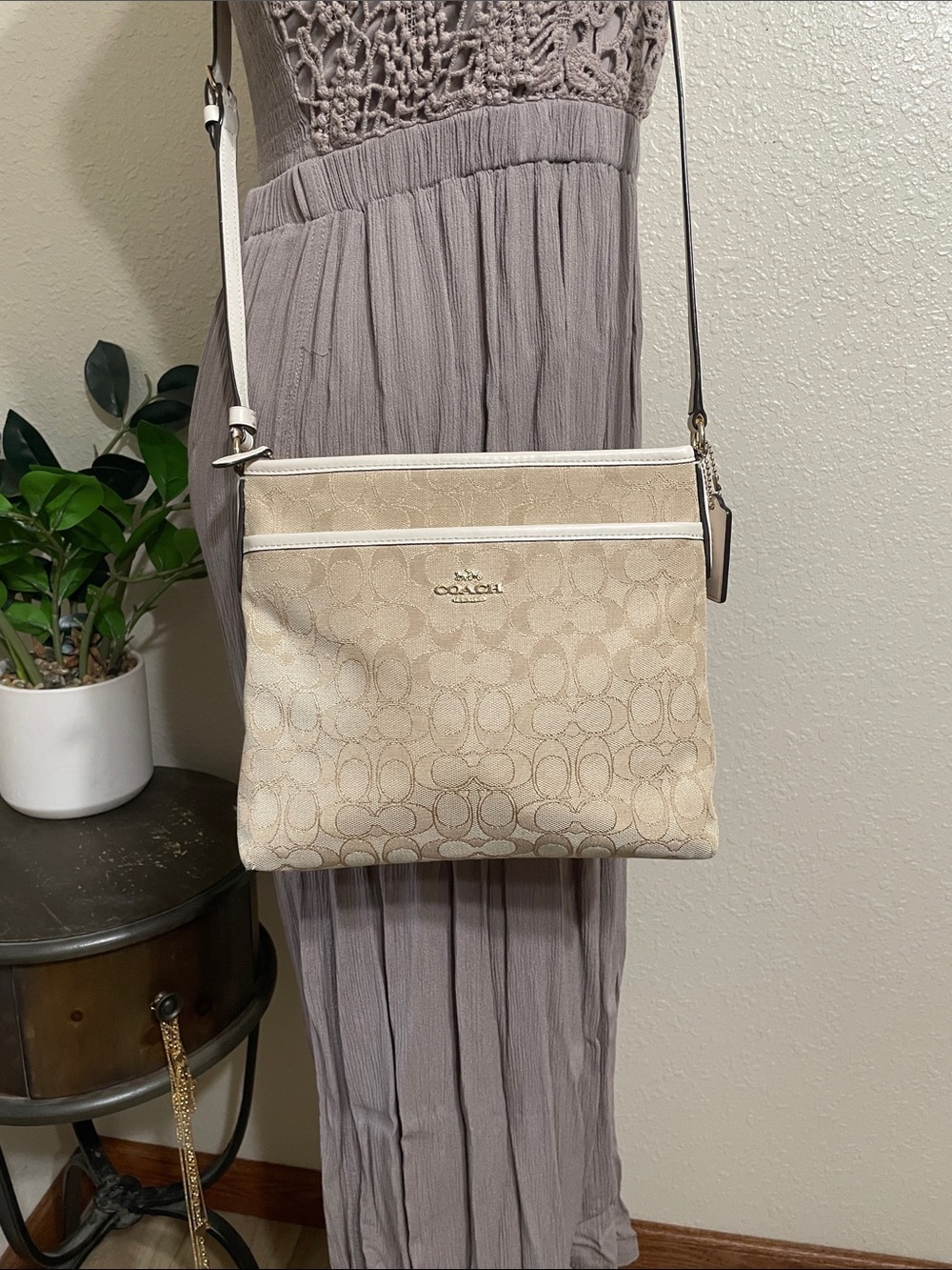 Coach Beige Signature Crossbody Bag - Neutral Canvas Shoulder Purse - Picture 2 of 12